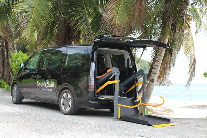 Supplier photograph: Accessible Private Tour and Transport on Mahé