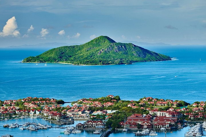 Supplier photograph: Discover Mahé Island Tour (8 Hours)