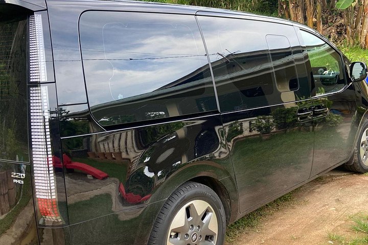 Supplier photograph: Private Guided Road Tour in Seychelles