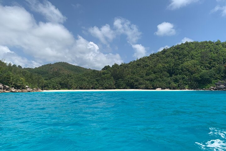 Supplier photograph: Seychelles Snorkelling, Swimming & BBQ