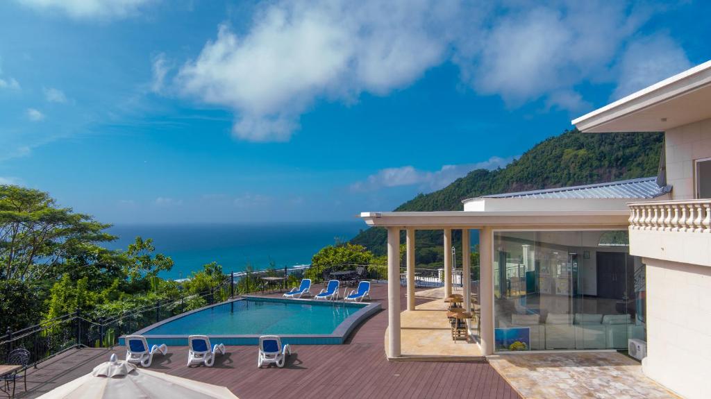 Amanda Villa - Best Value Mountain top Inn, Seychelles: property photograph