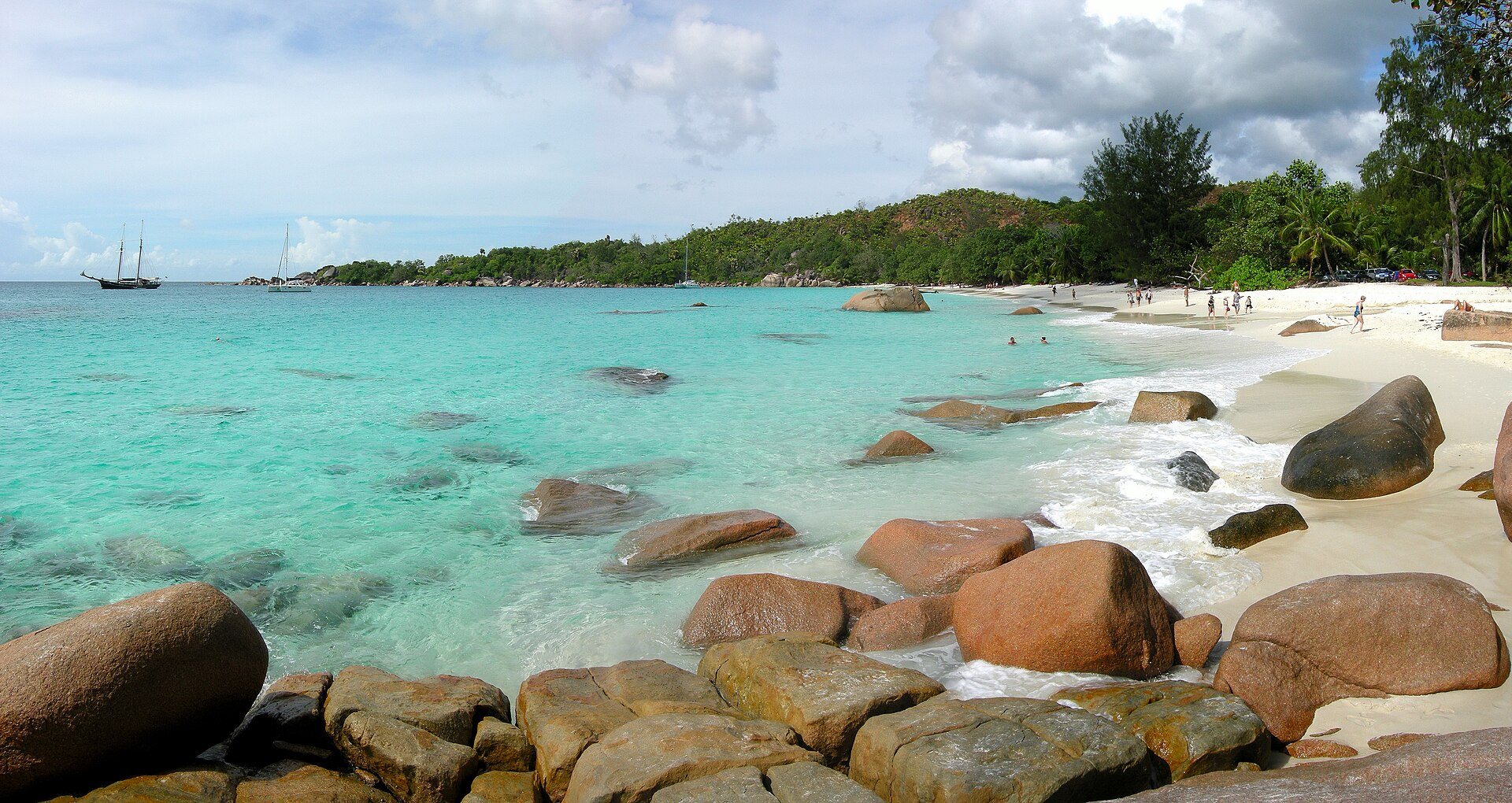 Itinéraire aux Seychelles : rochers de granit et eau limpide à Anse Lazio, Praslin