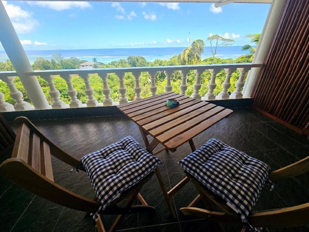 Au Lever Du Soleil Guest House Sea View, Seychelles: property photograph