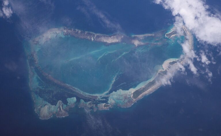 Astronaut photograph of Farquhar Atoll