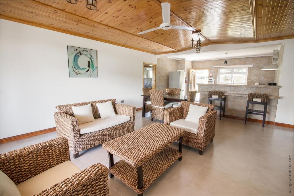 Flora's Self Catering Apartments, Seychelles: property photograph
