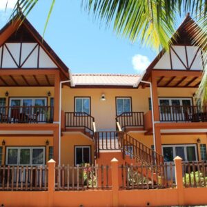 Green Blue Beach House, Seychelles: property photograph