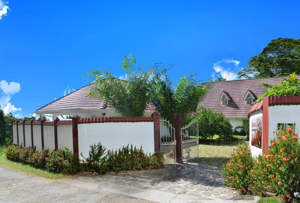Ixora Villa, Seychelles: property photograph
