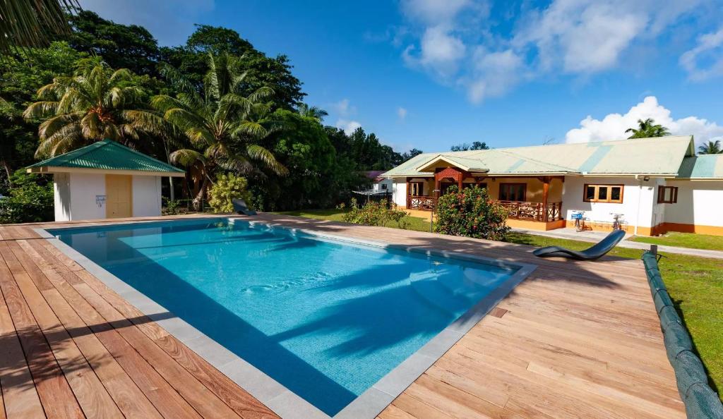 JMS Ventures Guesthouse - Private Pool, Seychelles: property photograph