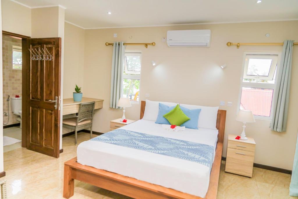 Jonc d'Or Villa Self Catering, Seychelles: property photograph