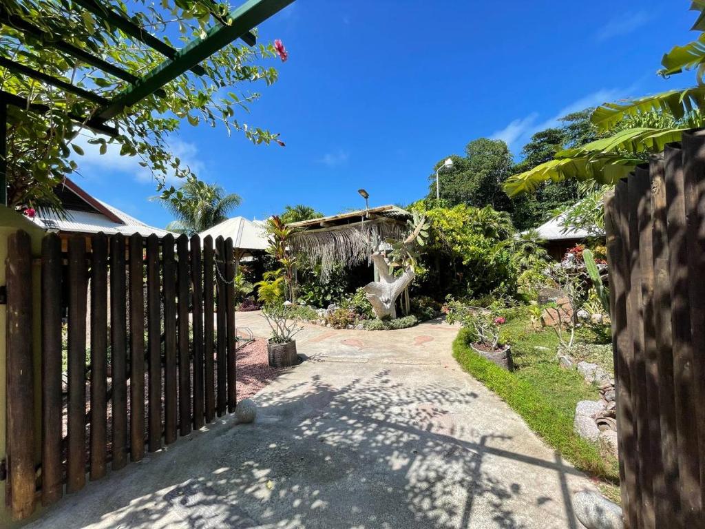 La Digue Holiday Villa, Seychelles: property photograph