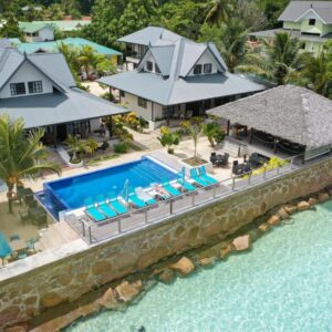 Le Nautique Waterfront Hotel La Digue, Seychelles: property photograph