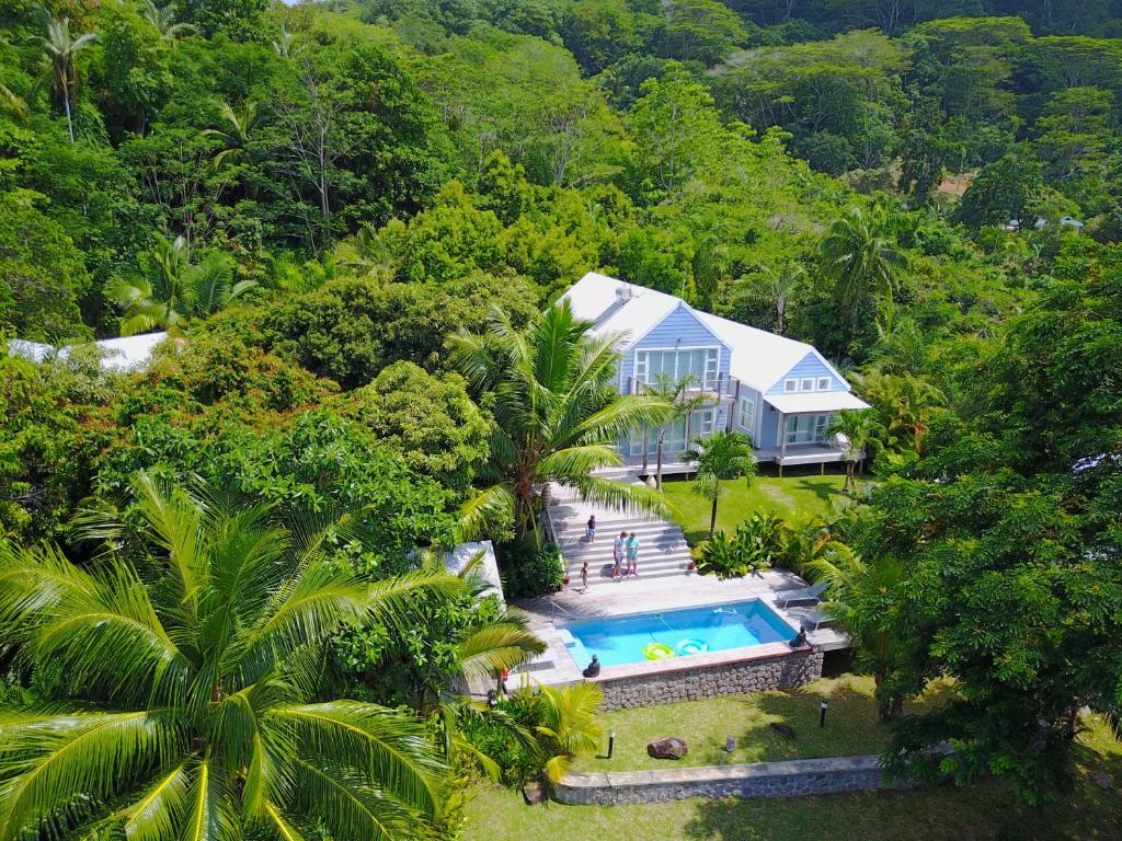 Red Coconut Self-Catering, Seychelles: property photograph