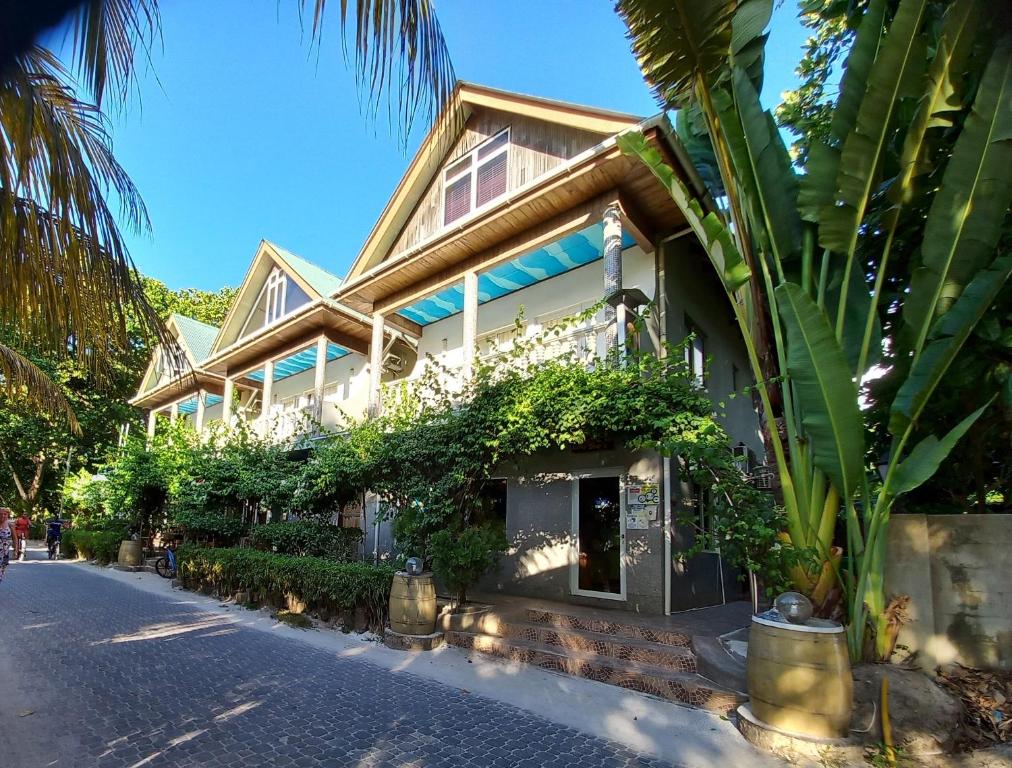 Sibert Residence, Seychelles: property photograph