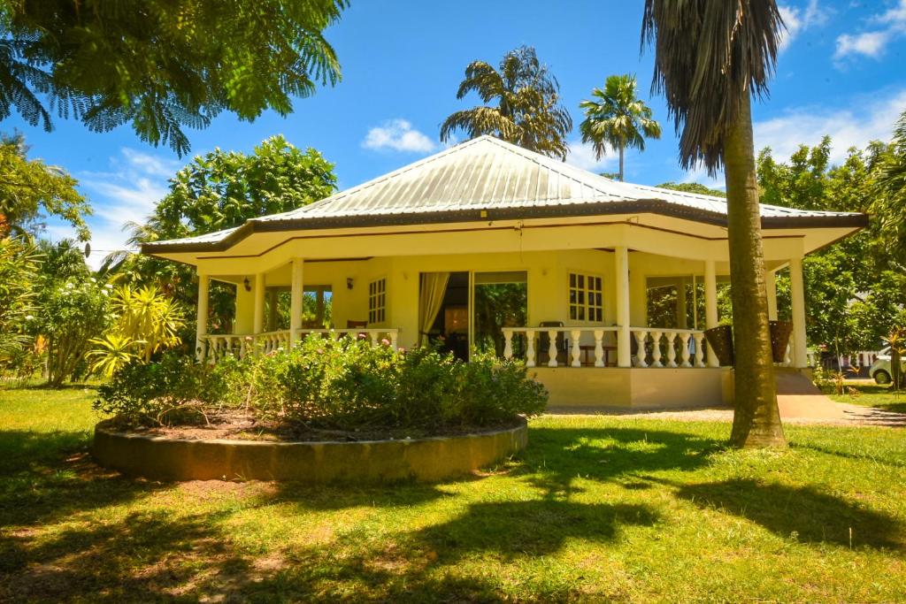 Skyblue Guesthouse - Self Catering, Seychelles: property photograph