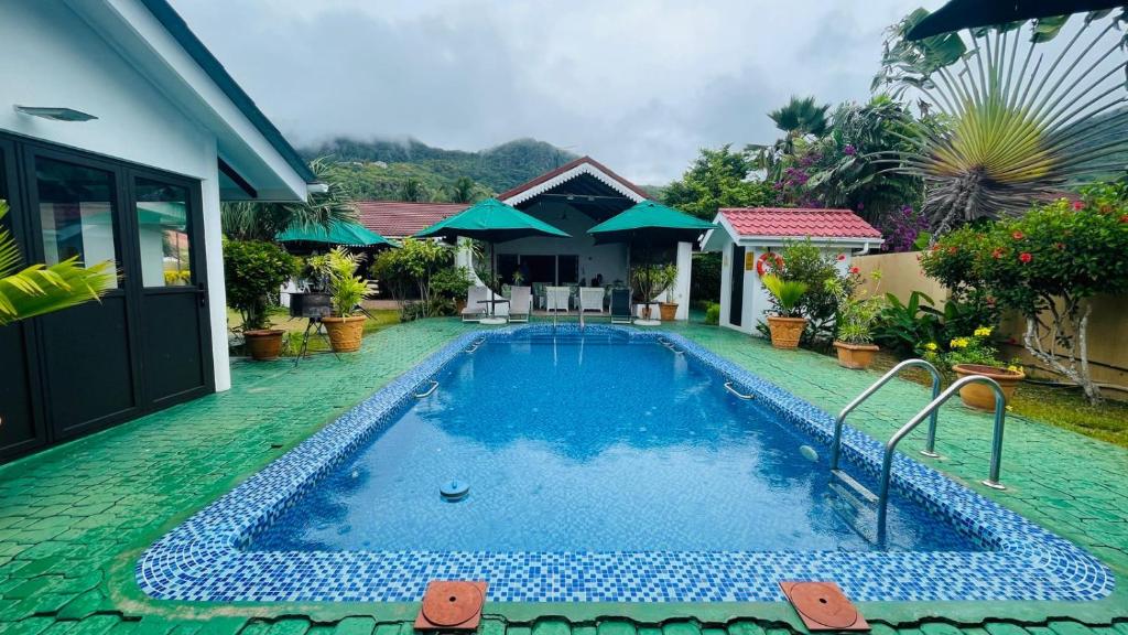 Villa Caballero, Seychelles: property photograph