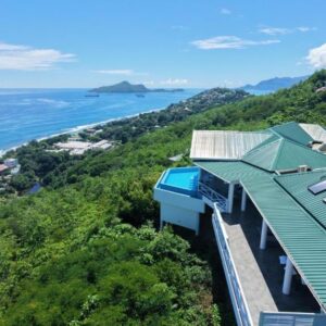 Villa Club Tropicana Carana with infinity pool, Seychelles: property photograph